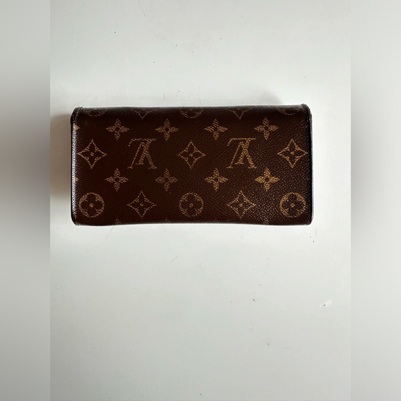Louis Vuitton Wallet - Picture 2 of 11